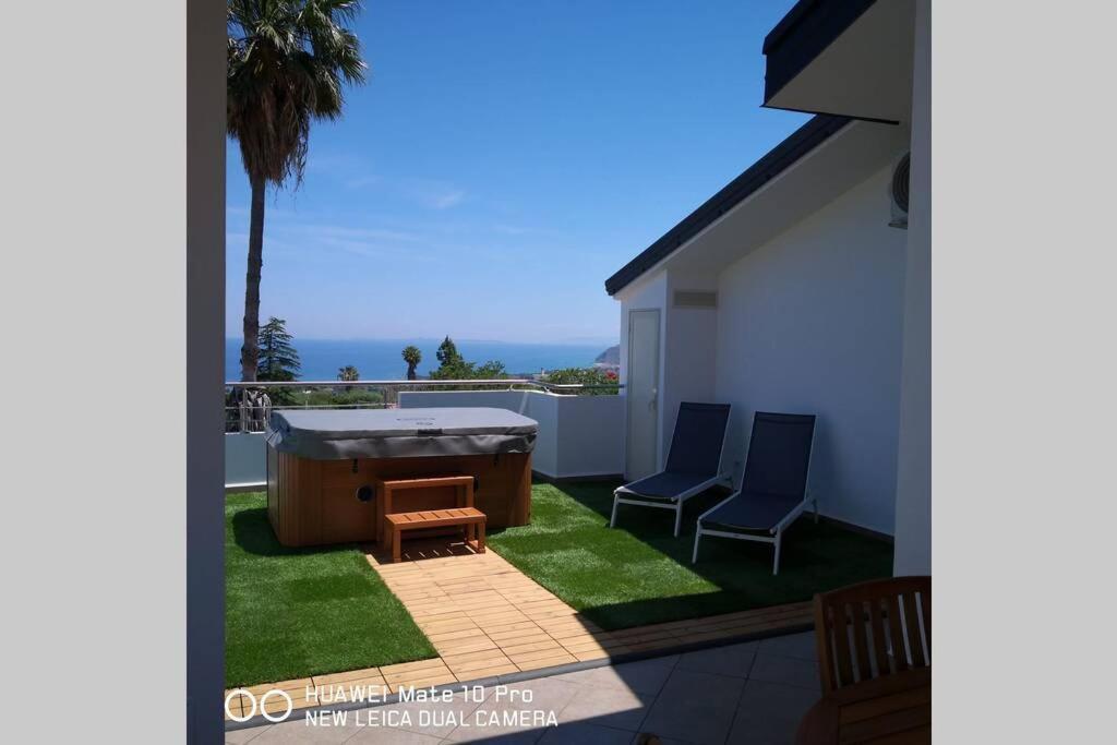 Loft Incantevole Con Idromassaggio Esterno Privato パッティ エクステリア 写真